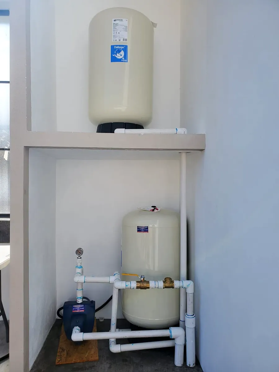 Tanques hidroneumáticos con bomba de agua